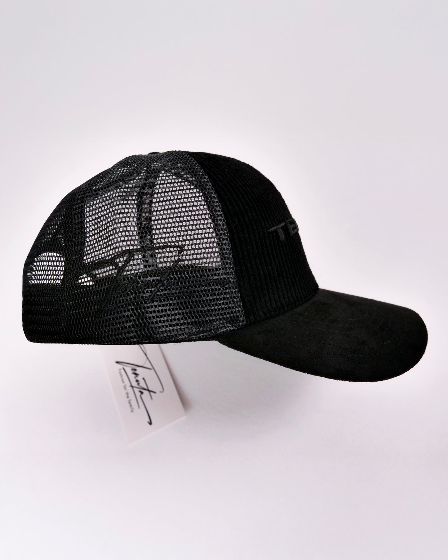 Obsidian line Trucker Hat