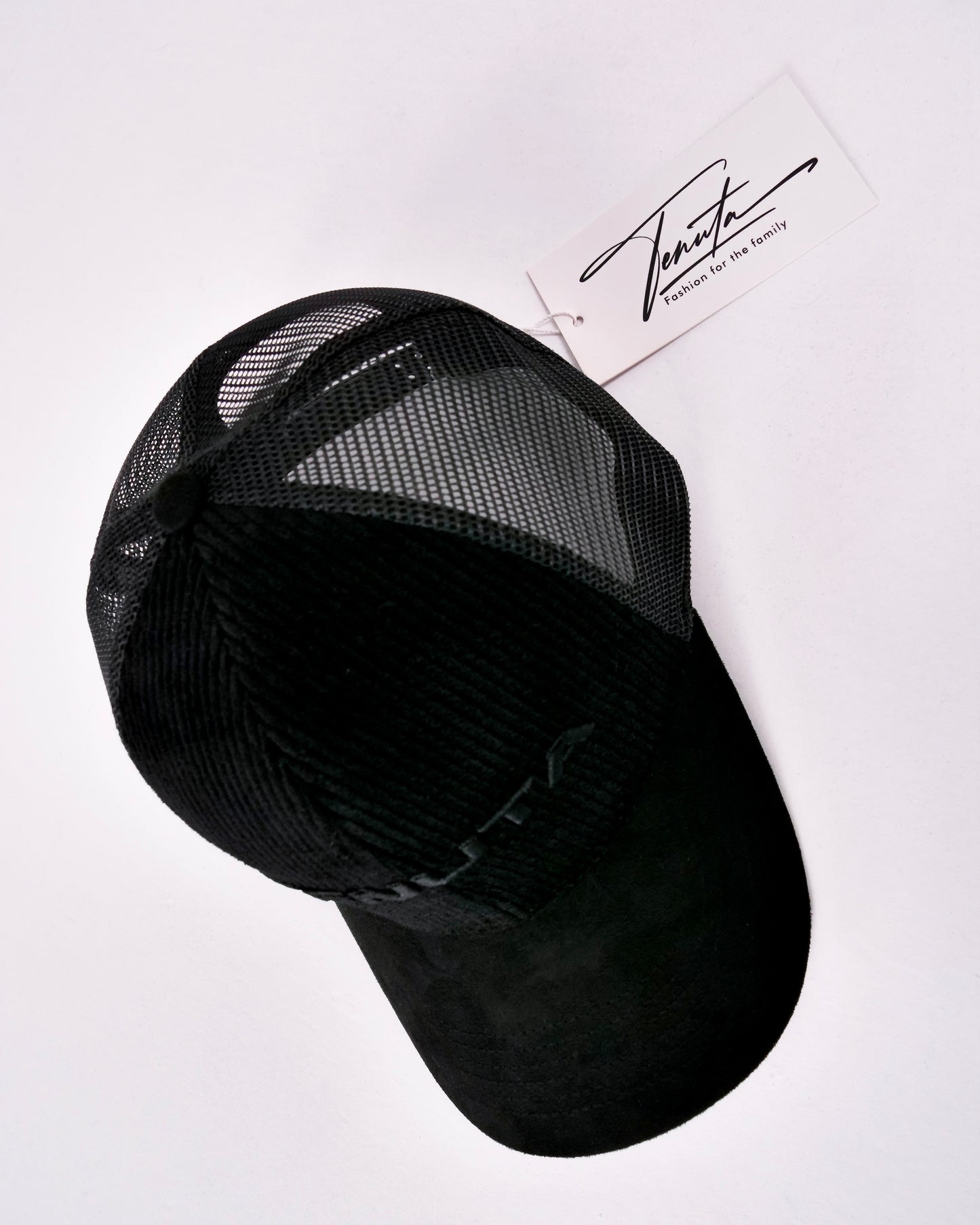 Obsidian line Trucker Hat